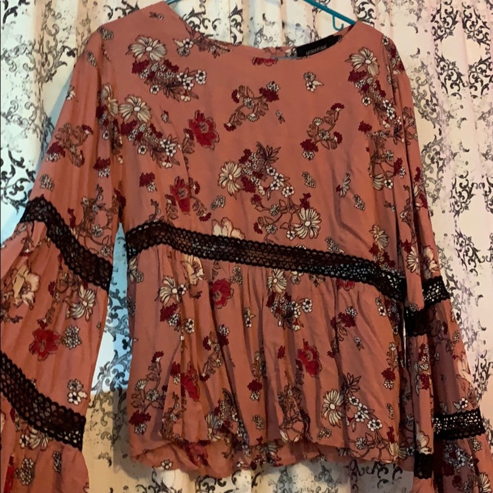 Minkpink bell sleeve top!💖